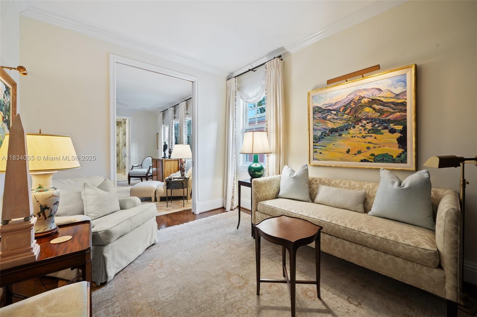 568 Loretto Ave #11 Coral Gables, FL 33146