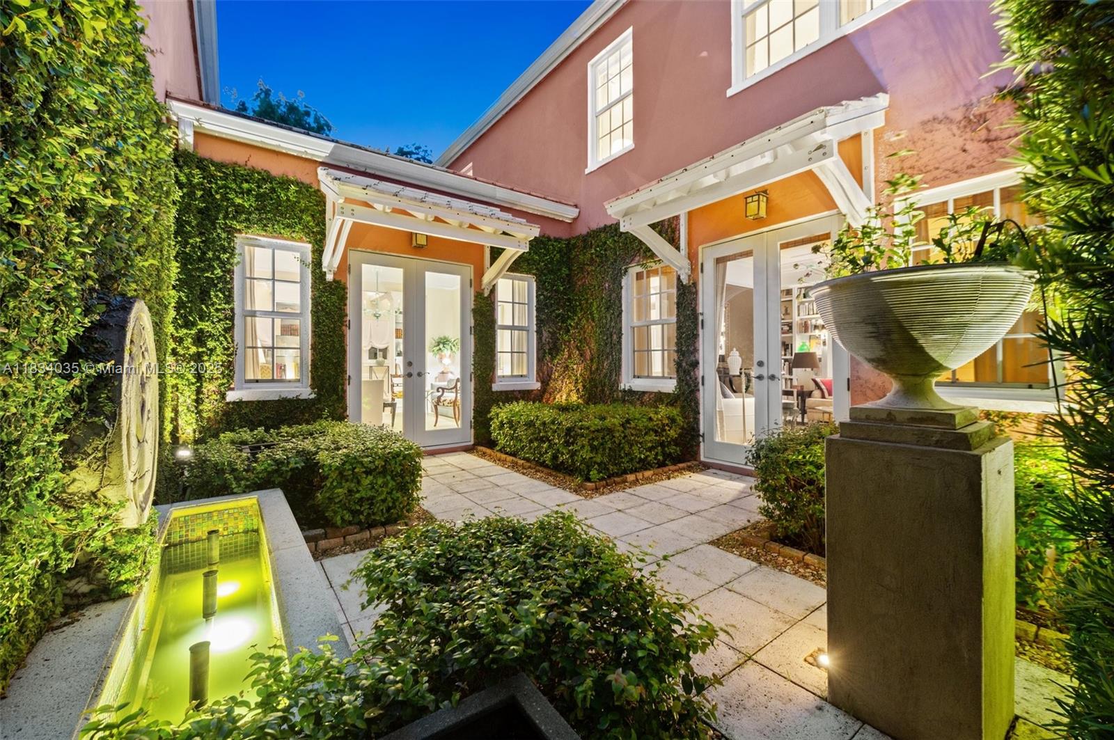 568 Loretto Ave #11 Coral Gables, FL 33146