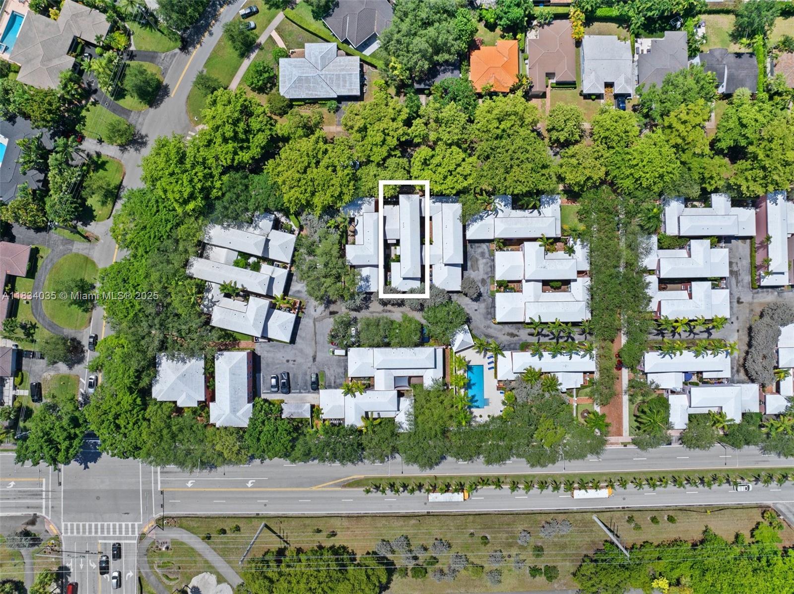 568 Loretto Ave #11 Coral Gables, FL 33146