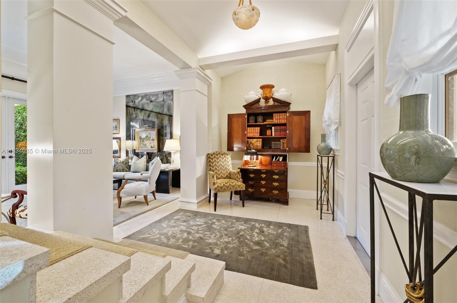 568 Loretto Ave #11 Coral Gables, FL 33146