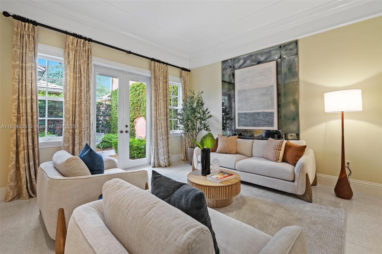 568 Loretto Ave #11 Coral Gables, FL 33146