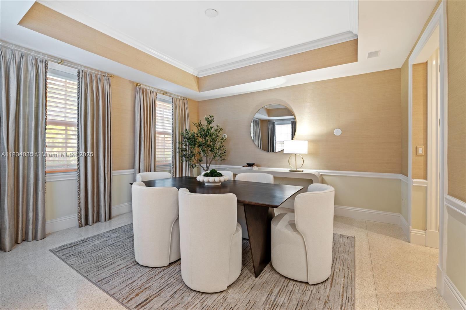 568 Loretto Ave #11 Coral Gables, FL 33146