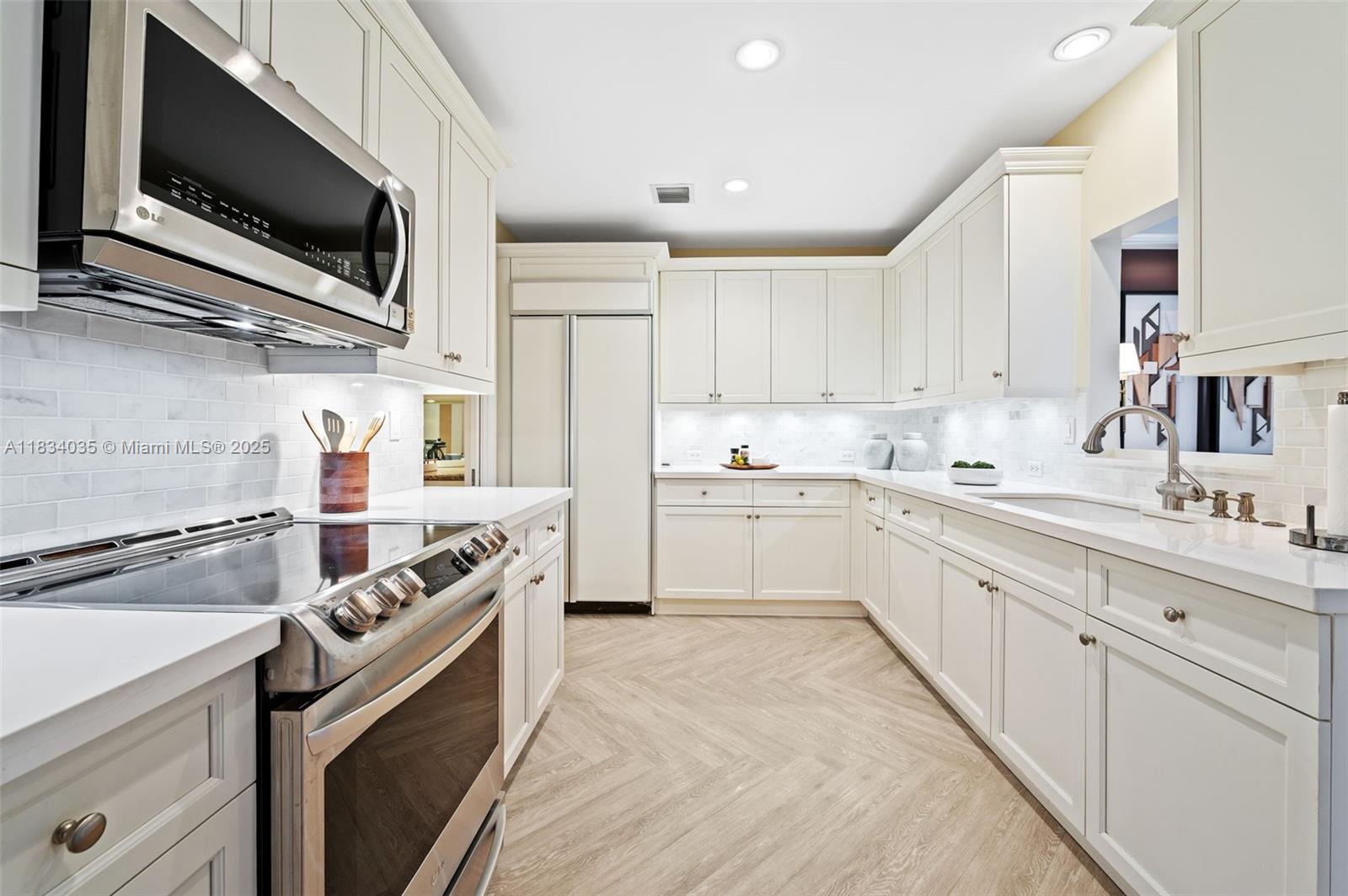 568 Loretto Ave #11 Coral Gables, FL 33146