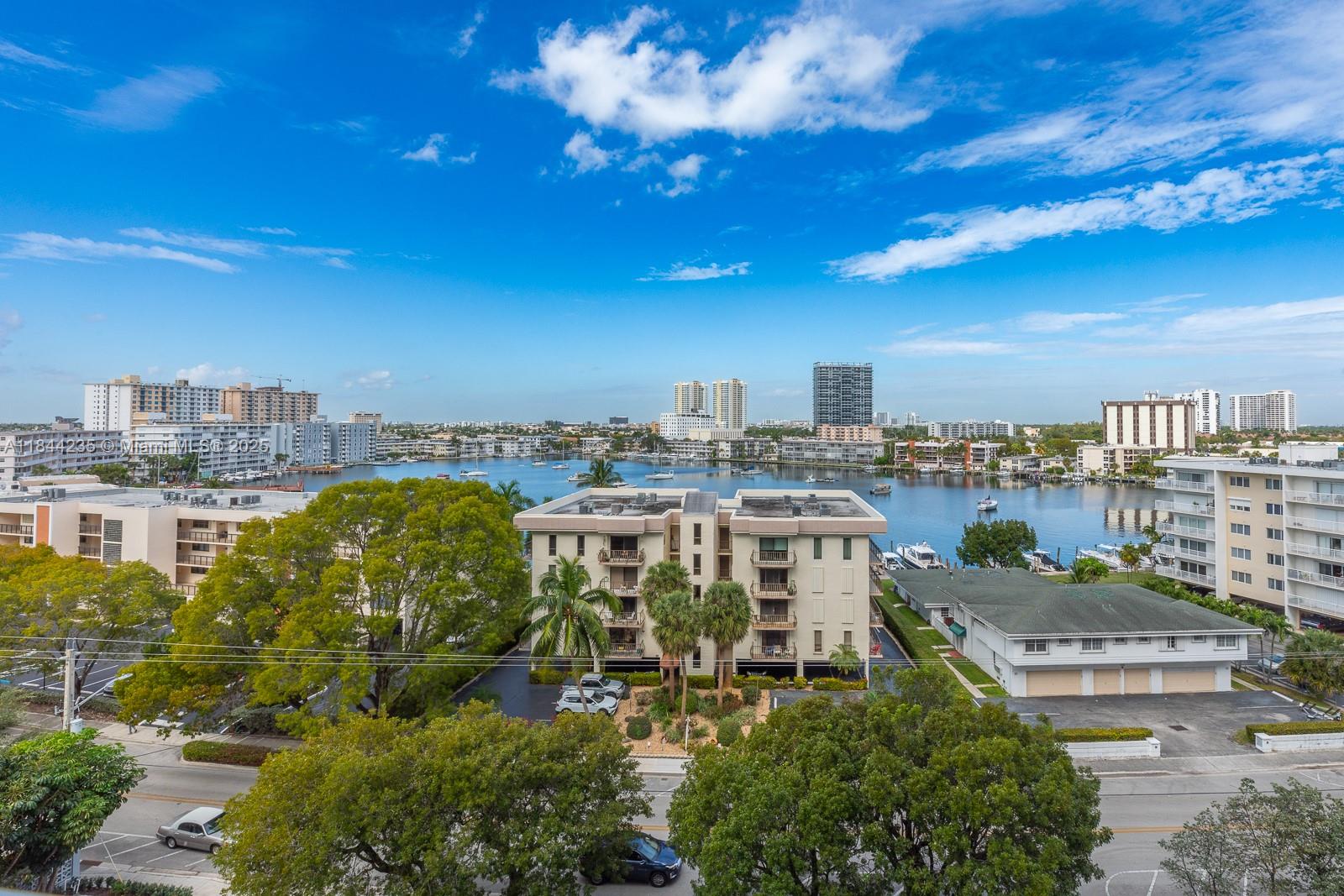 137 Golden Isles Dr #809