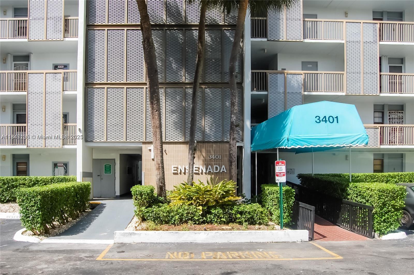 3401 N Country Clb Dr #706