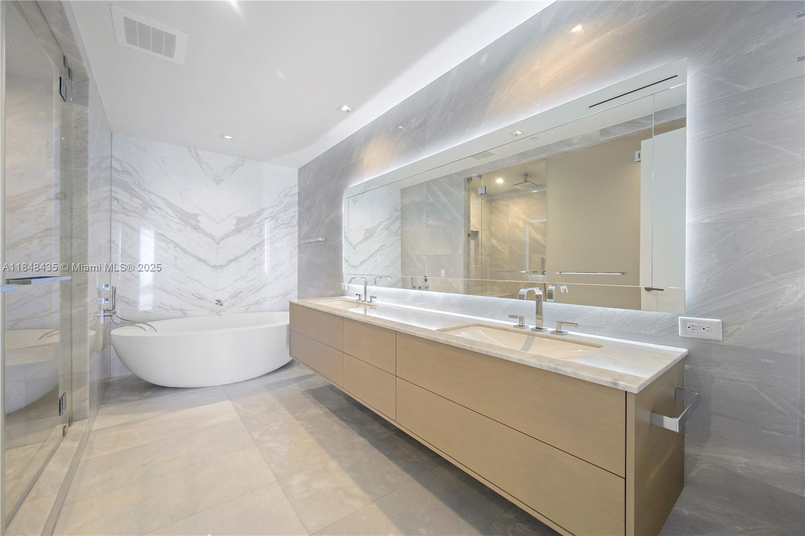 image Turnberry Ocean Club16