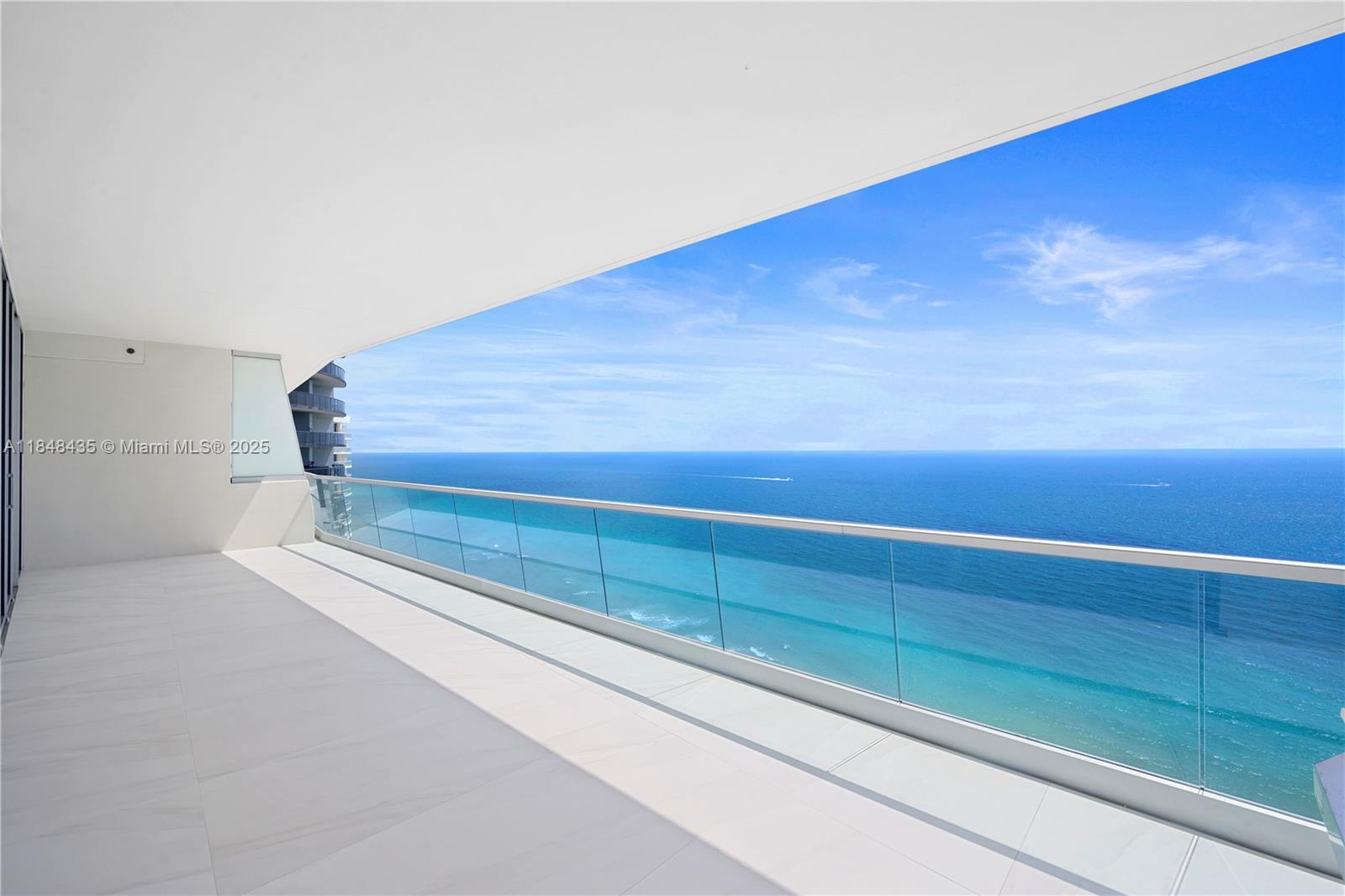 image Turnberry Ocean Club1