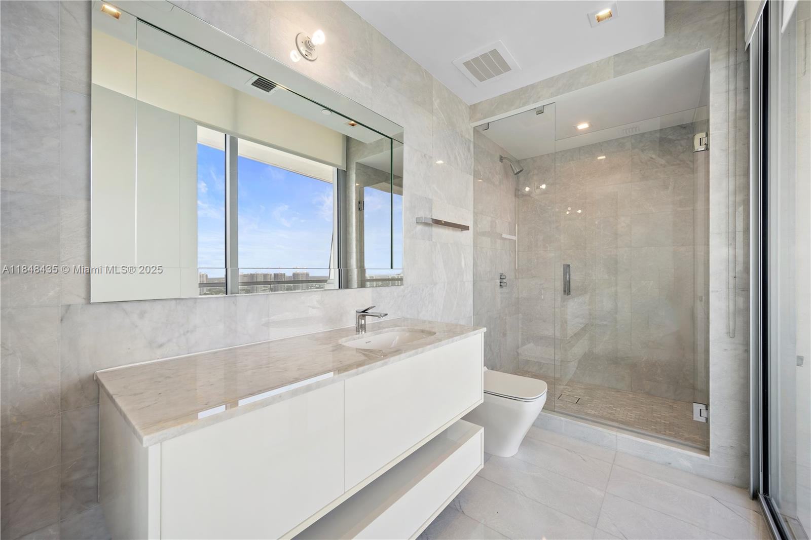 image Turnberry Ocean Club21