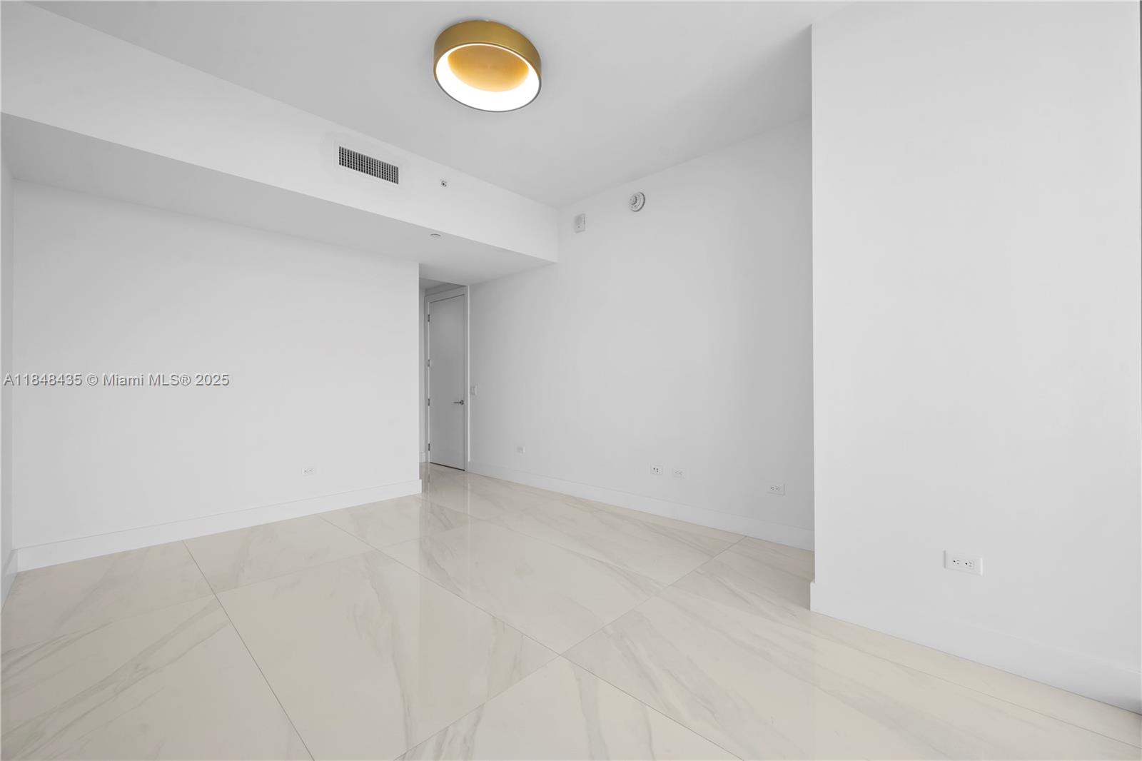 image Turnberry Ocean Club24