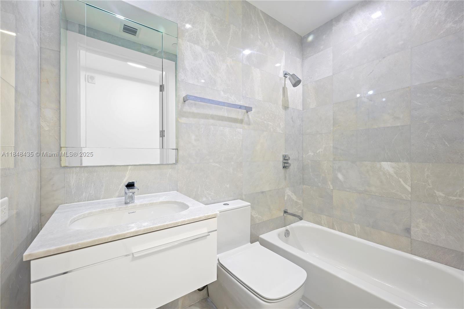 image Turnberry Ocean Club27