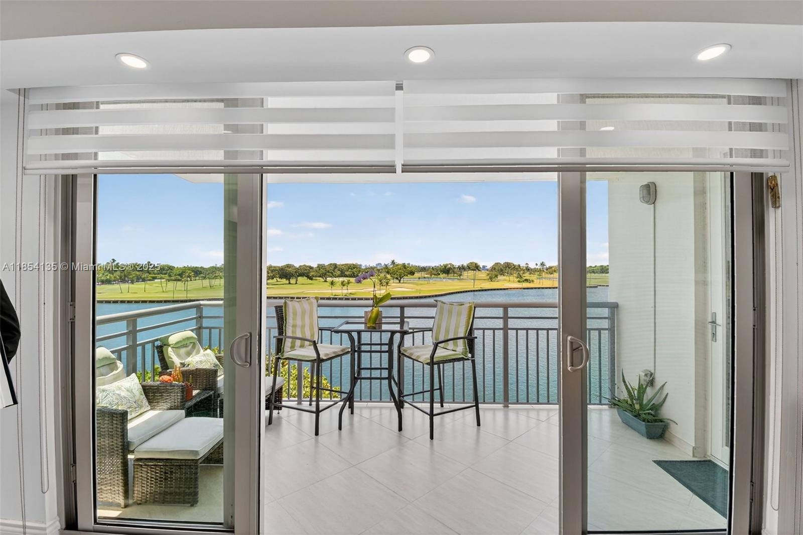 9250 W Bay Hbr Dr #5A Bay Harbor Islands, FL 33154