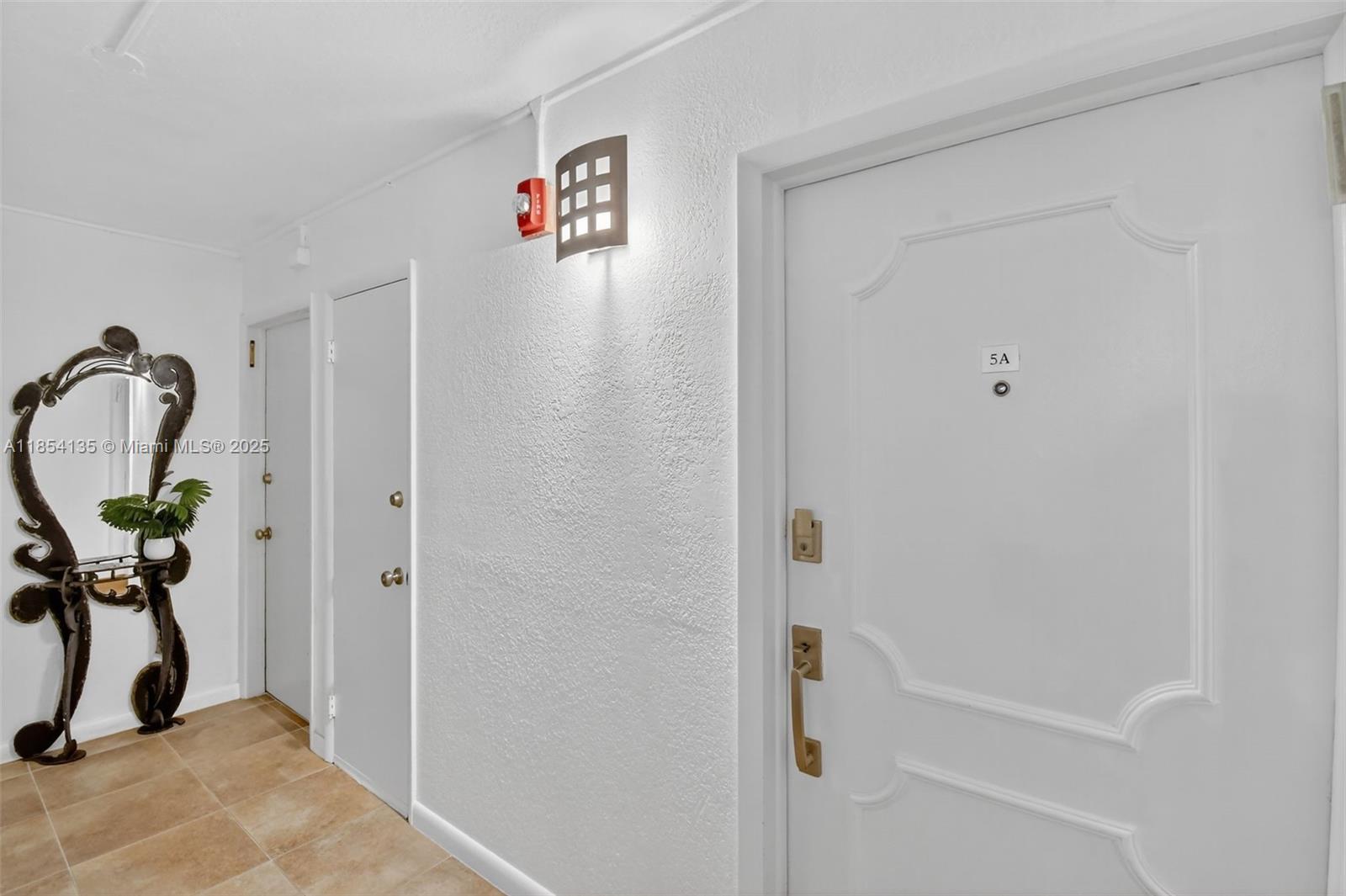 9250 W Bay Hbr Dr #5A Bay Harbor Islands, FL 33154