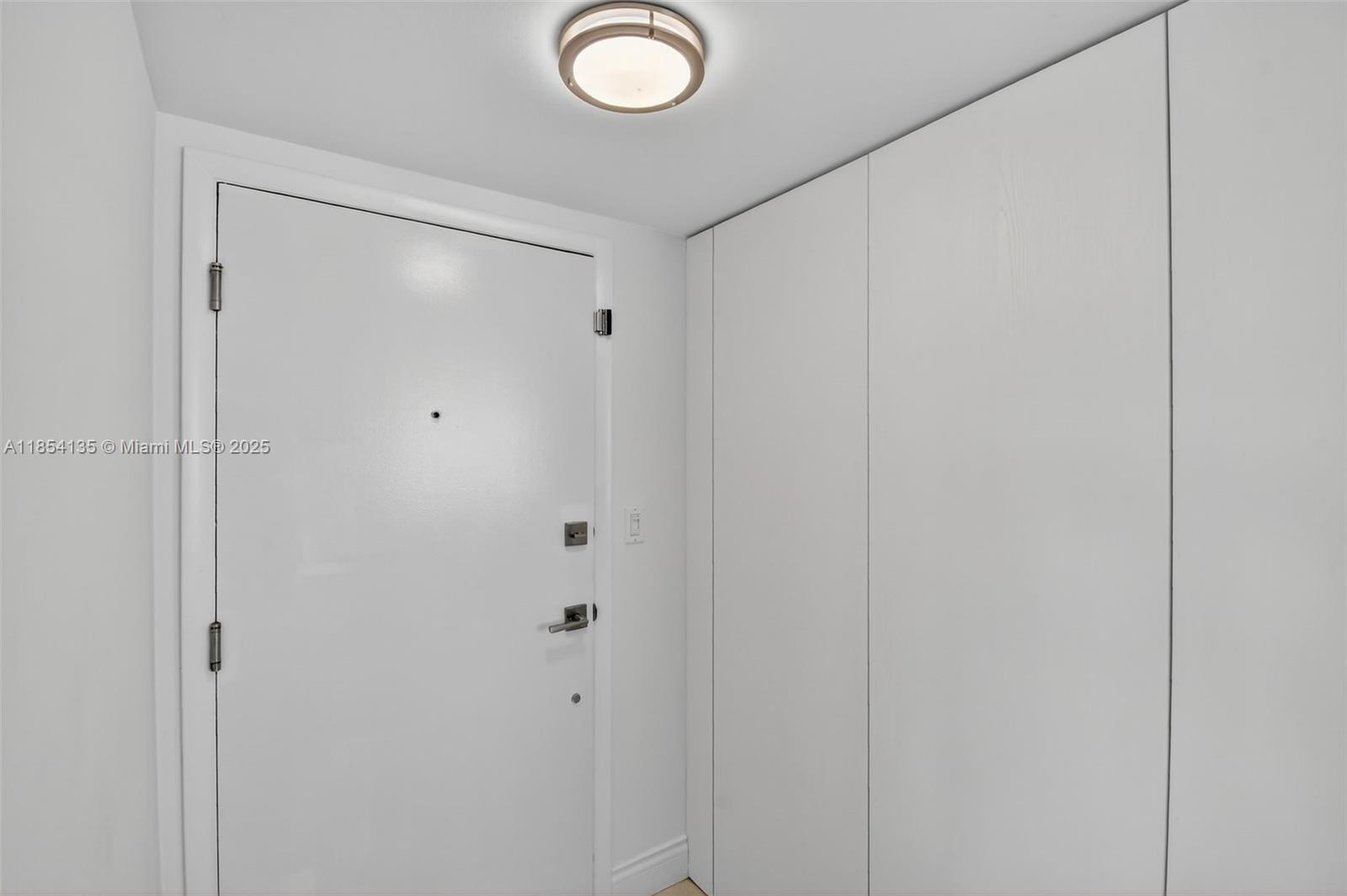 9250 W Bay Hbr Dr #5A Bay Harbor Islands, FL 33154