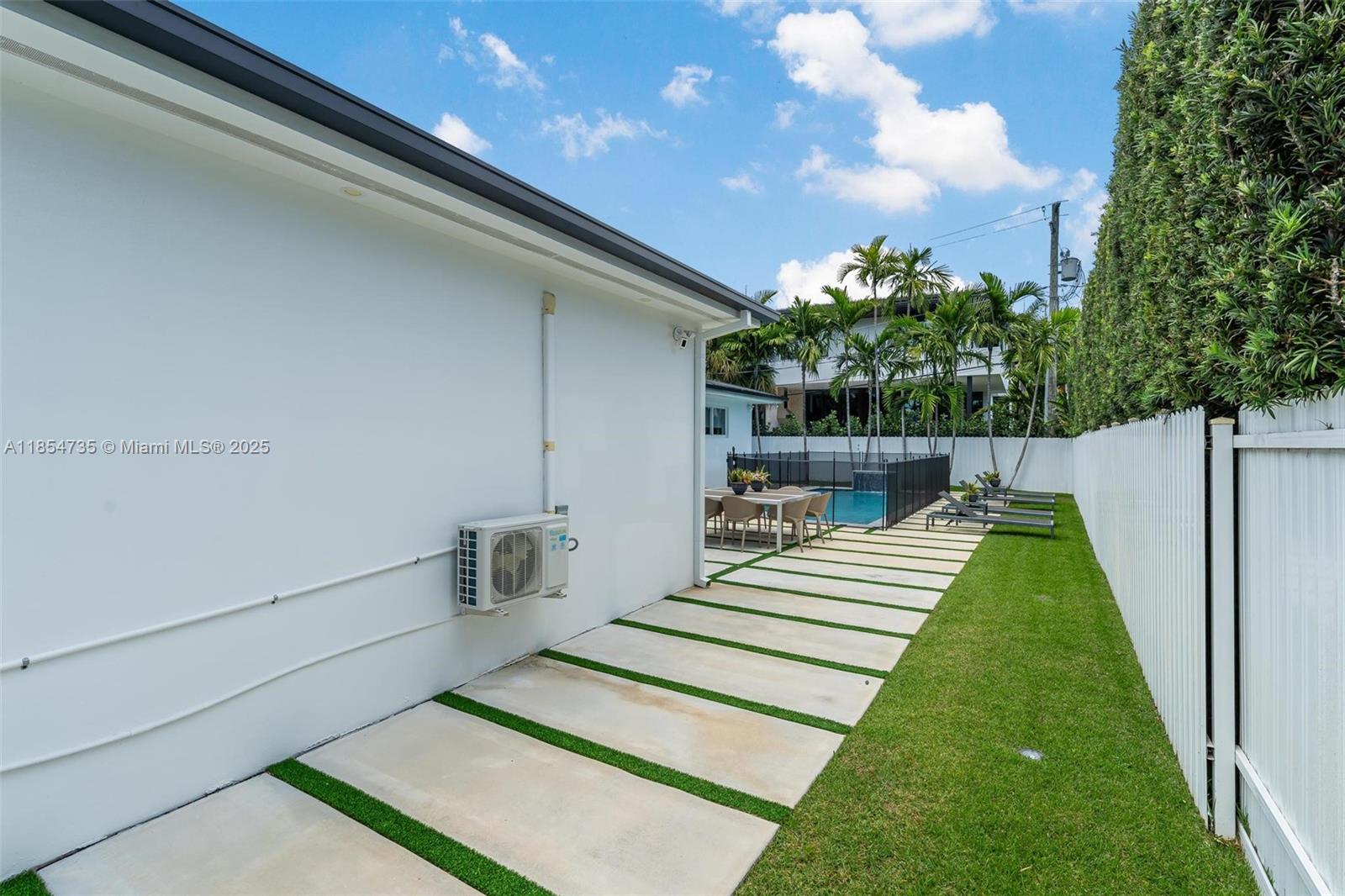 1331 97th St Bay Harbor Islands, FL 33154