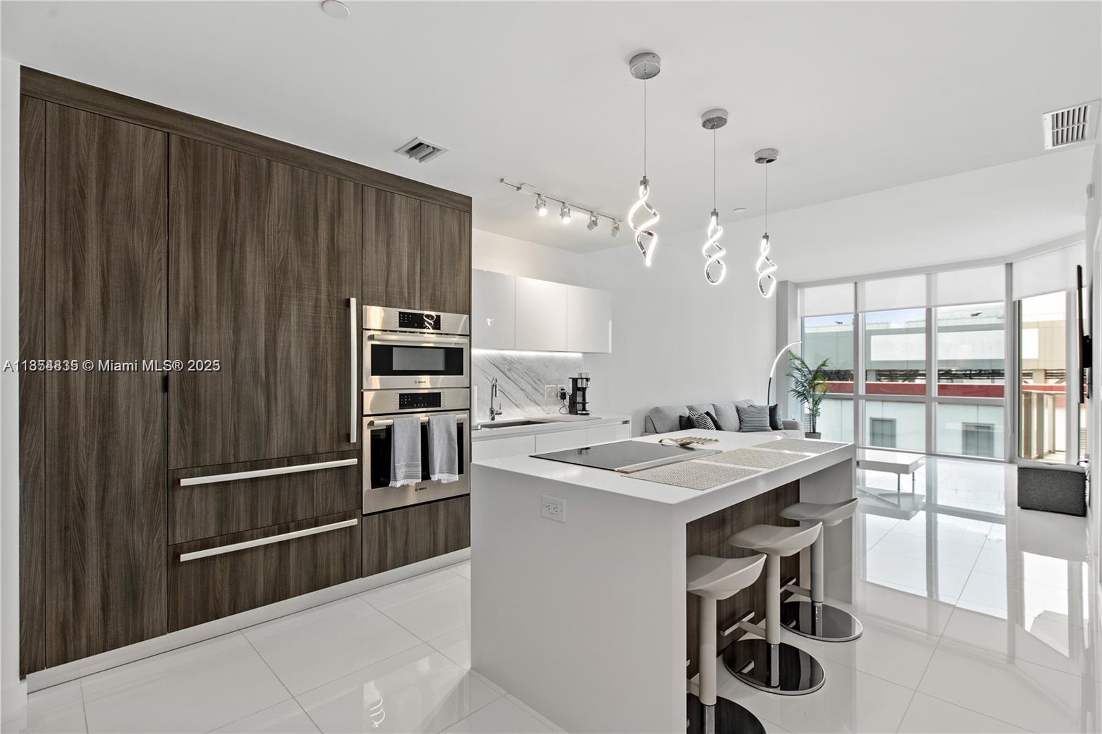 851 NE 1st Ave #1206