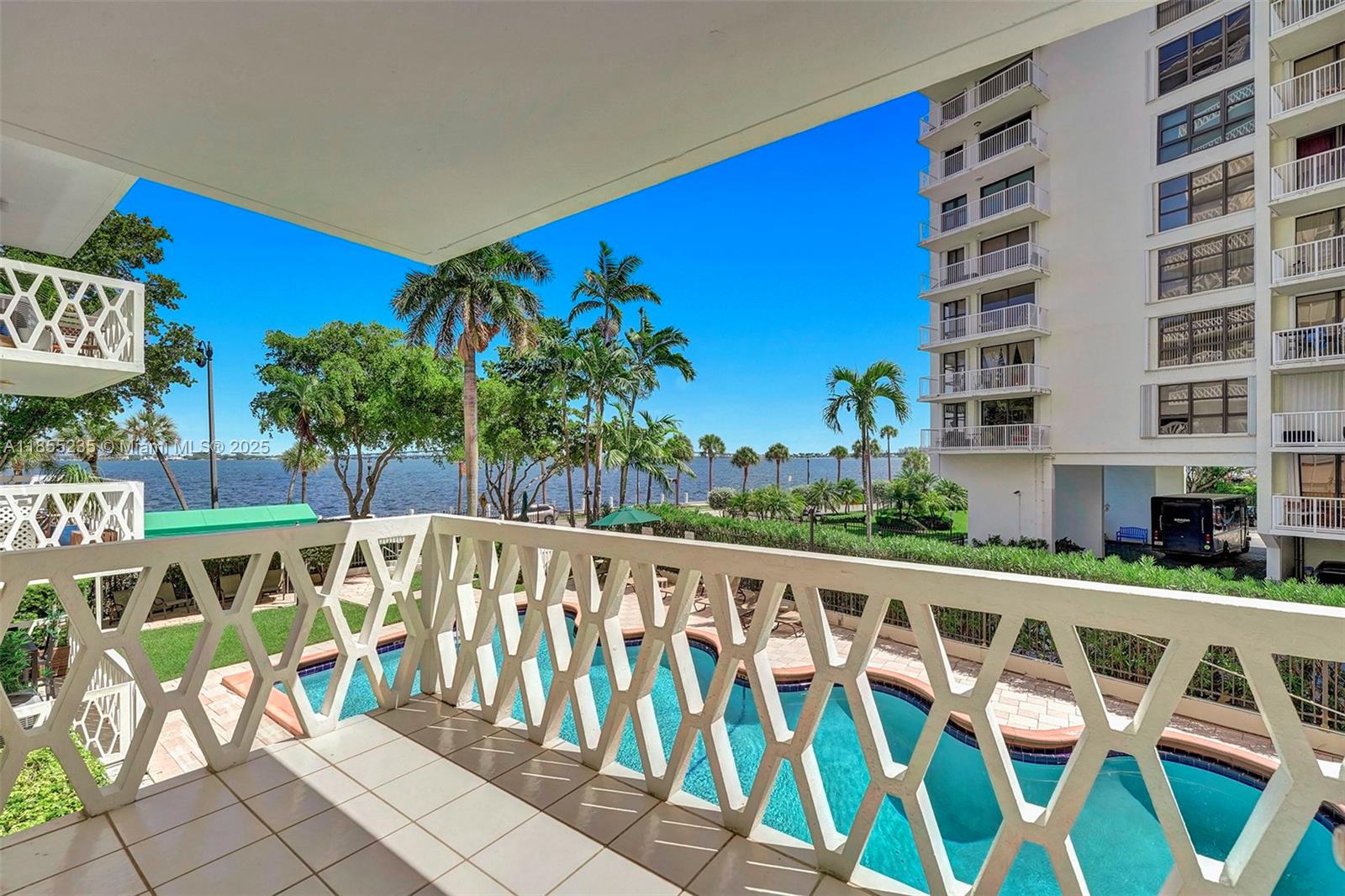 1430 Brickell Bay Dr #206