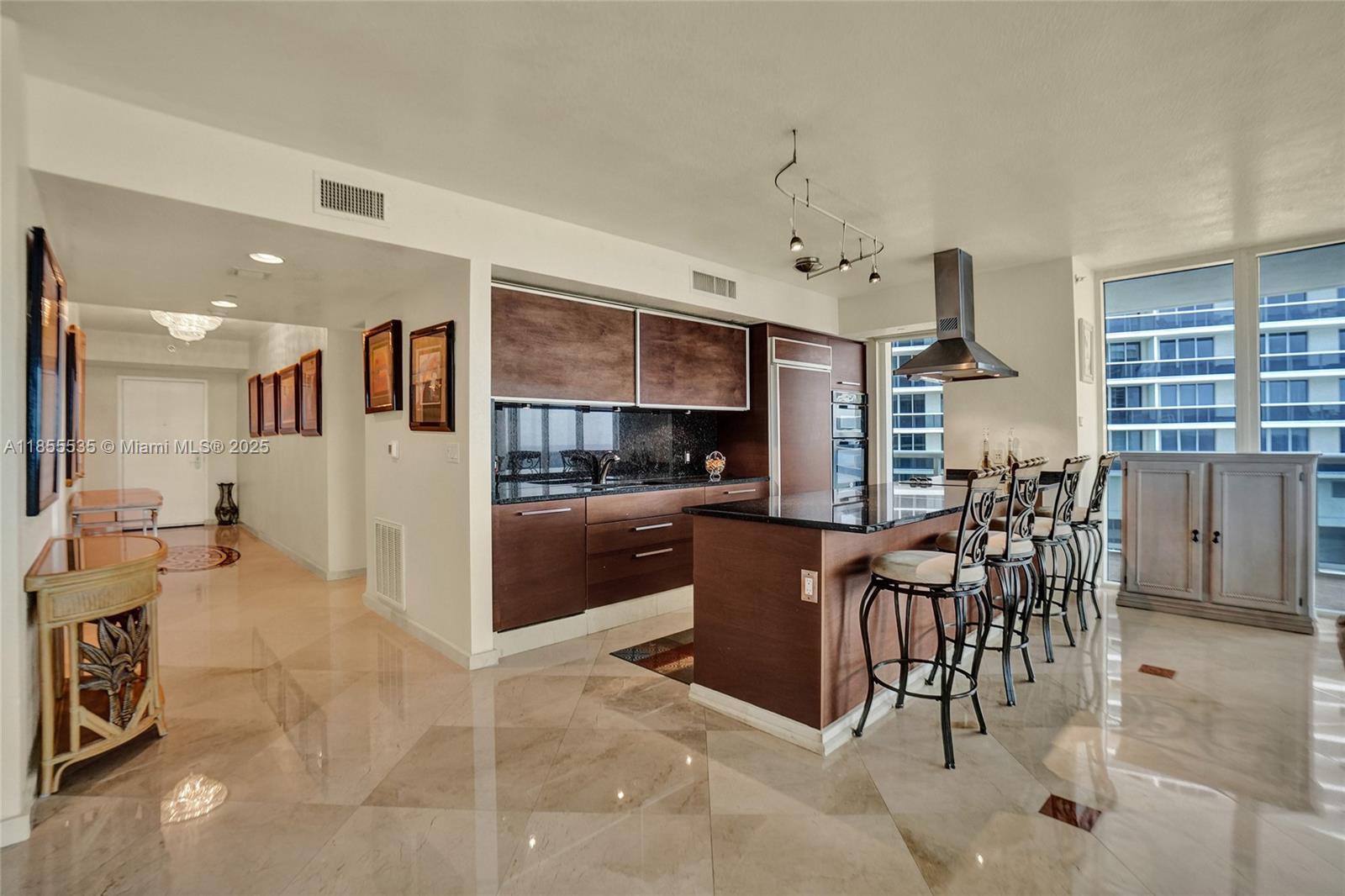 image Beach Club Condo36