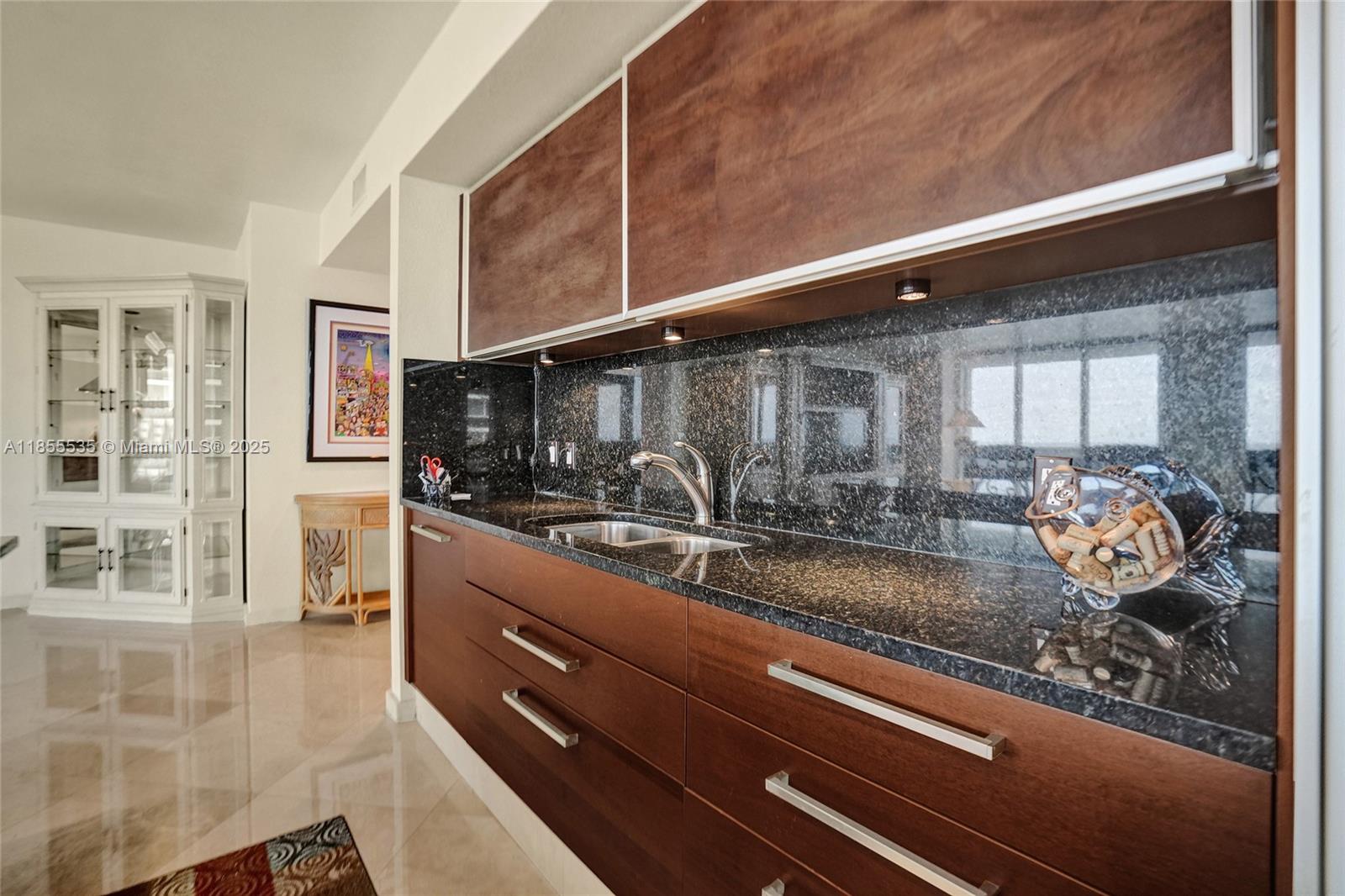 image Beach Club Condo38