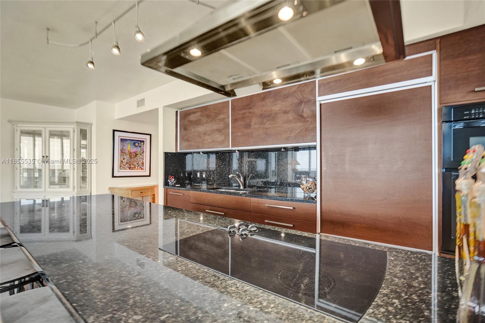 image Beach Club Condo40
