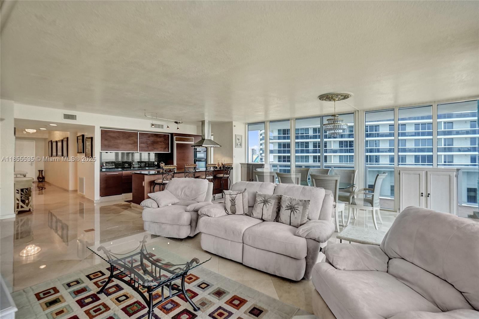 image Beach Club Condo42