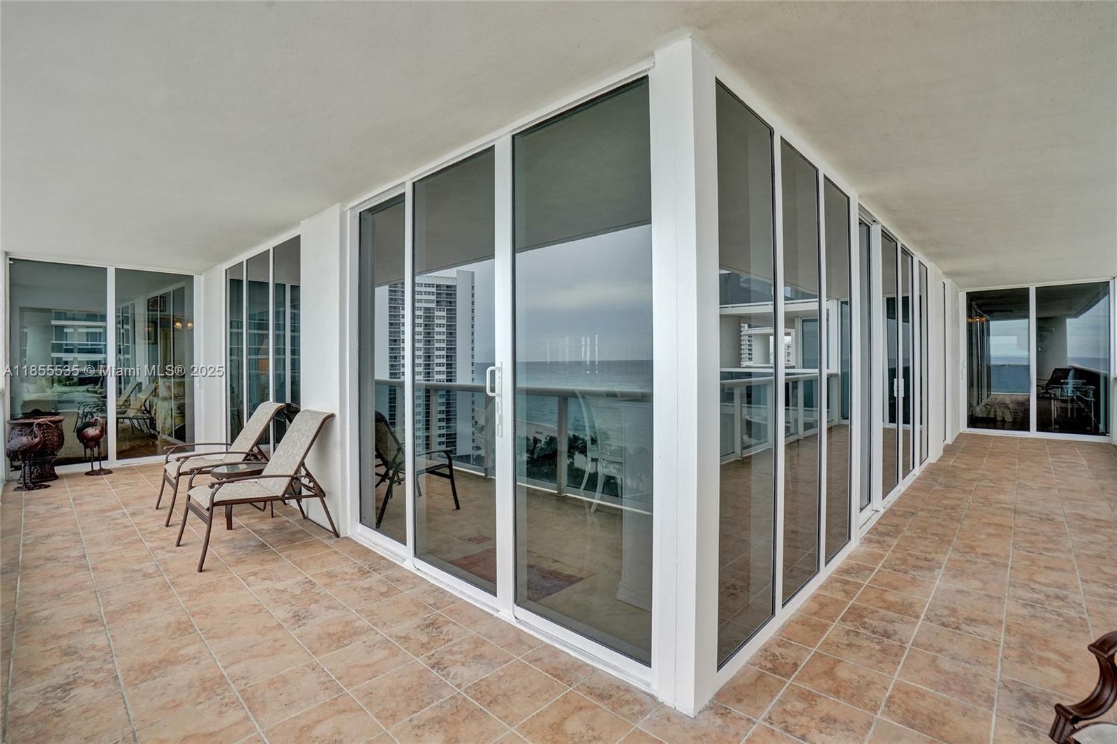 image Beach Club Condo50