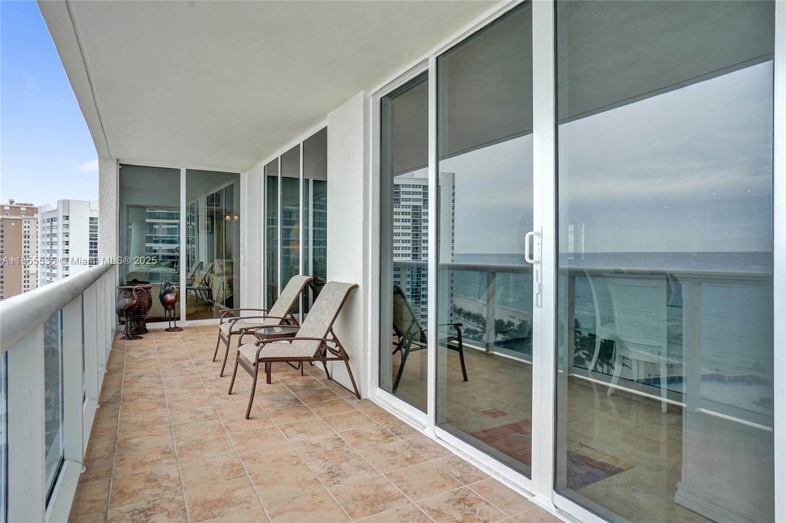 image Beach Club Condo51