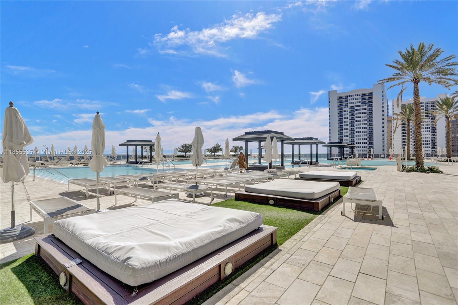 image Beach Club Condo64