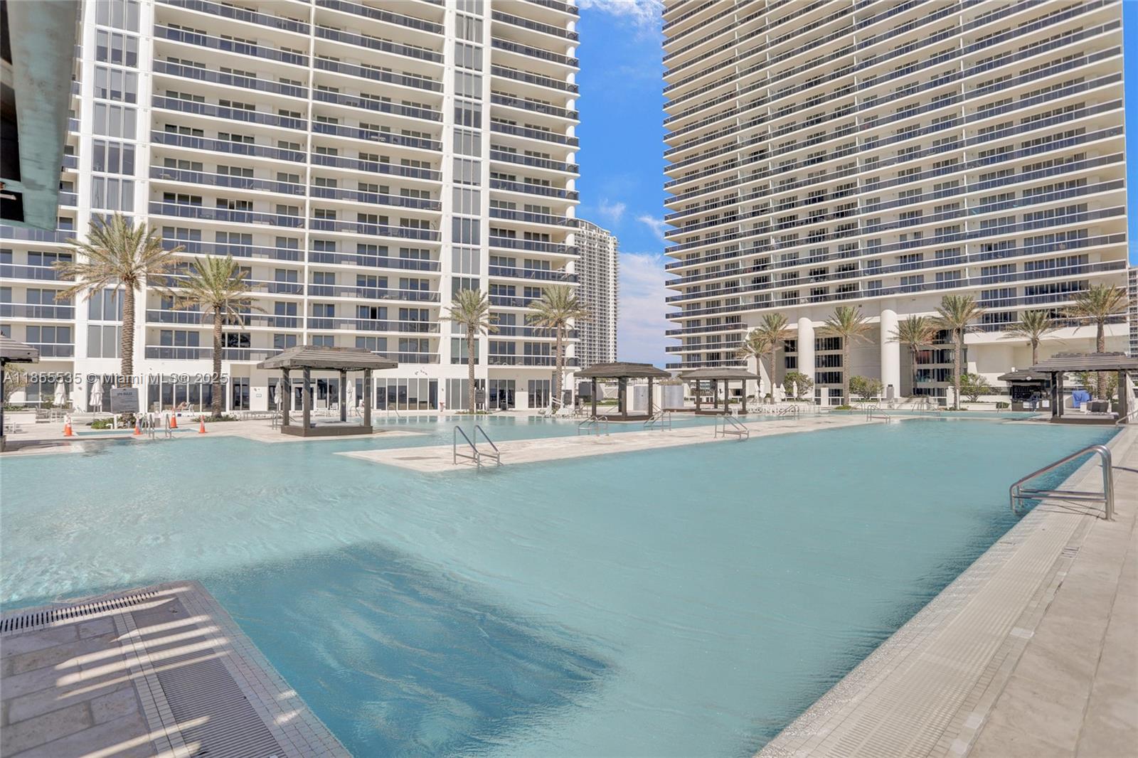 image Beach Club Condo69