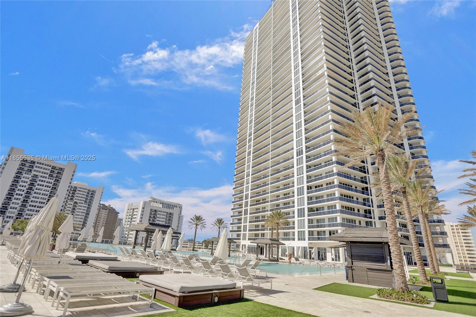image Beach Club Condo89