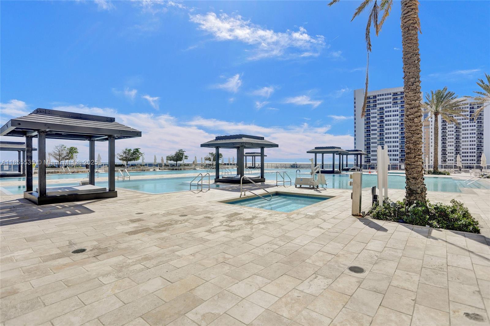 image Beach Club Condo95