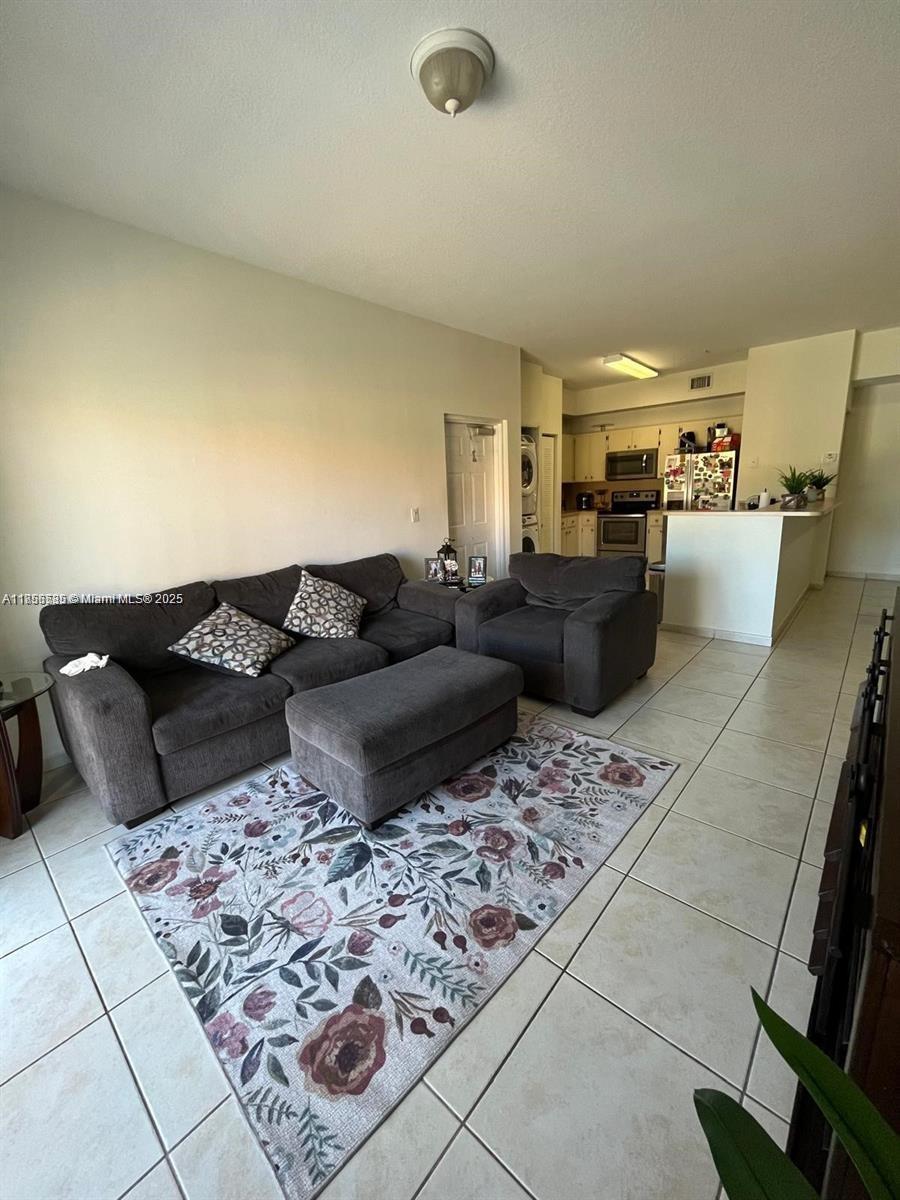 7270 NW 114th Ave #203-9