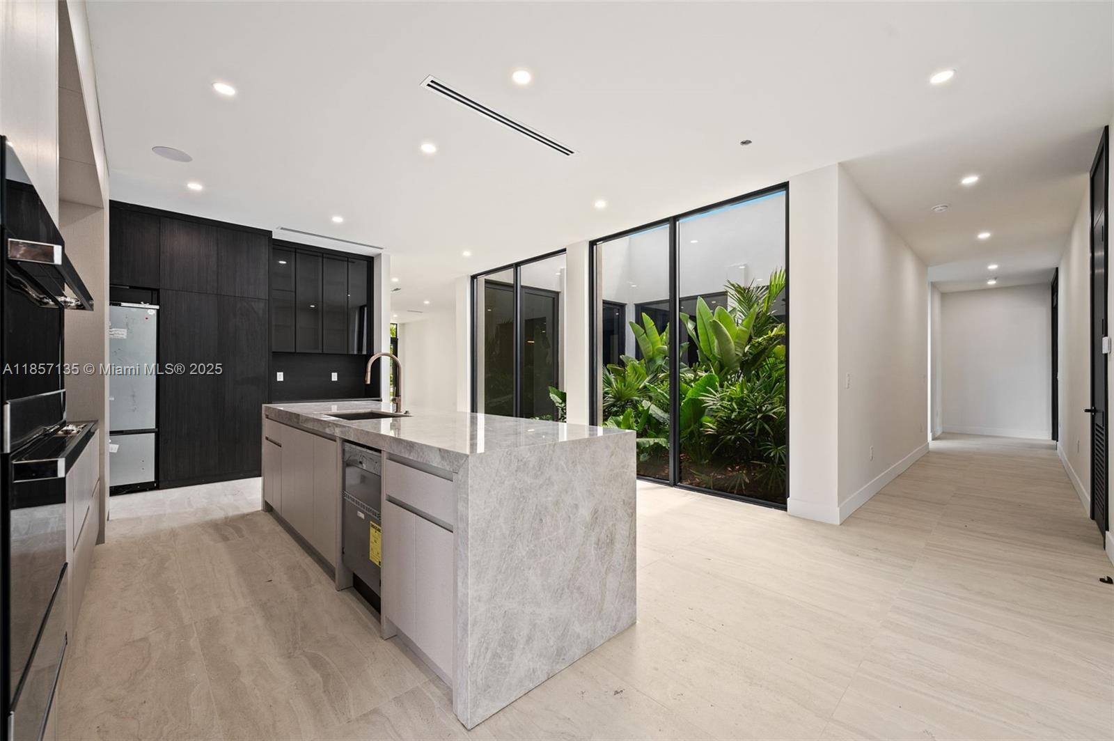 2940 SW 63rd Ave Miami, FL 33155 2940 SW 63rd Ave Miami, FL 33155