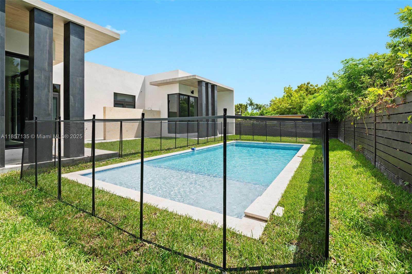 2940 SW 63rd Ave Miami, FL 33155 2940 SW 63rd Ave Miami, FL 33155