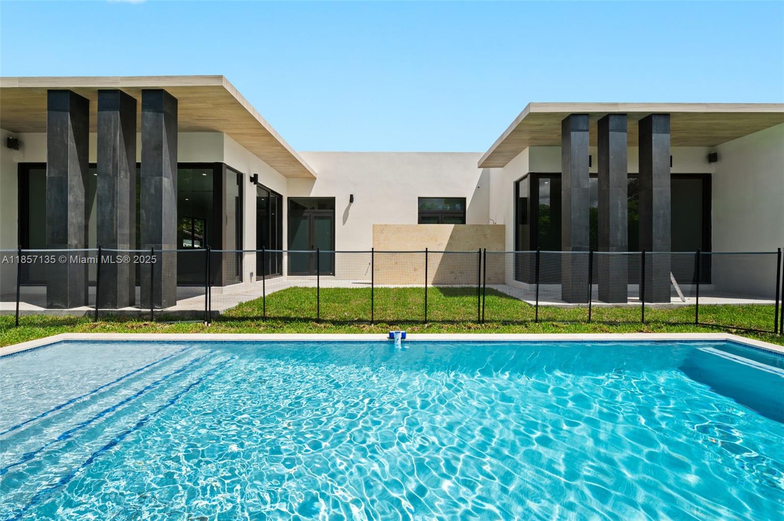 2940 SW 63rd Ave Miami, FL 33155 2940 SW 63rd Ave Miami, FL 33155