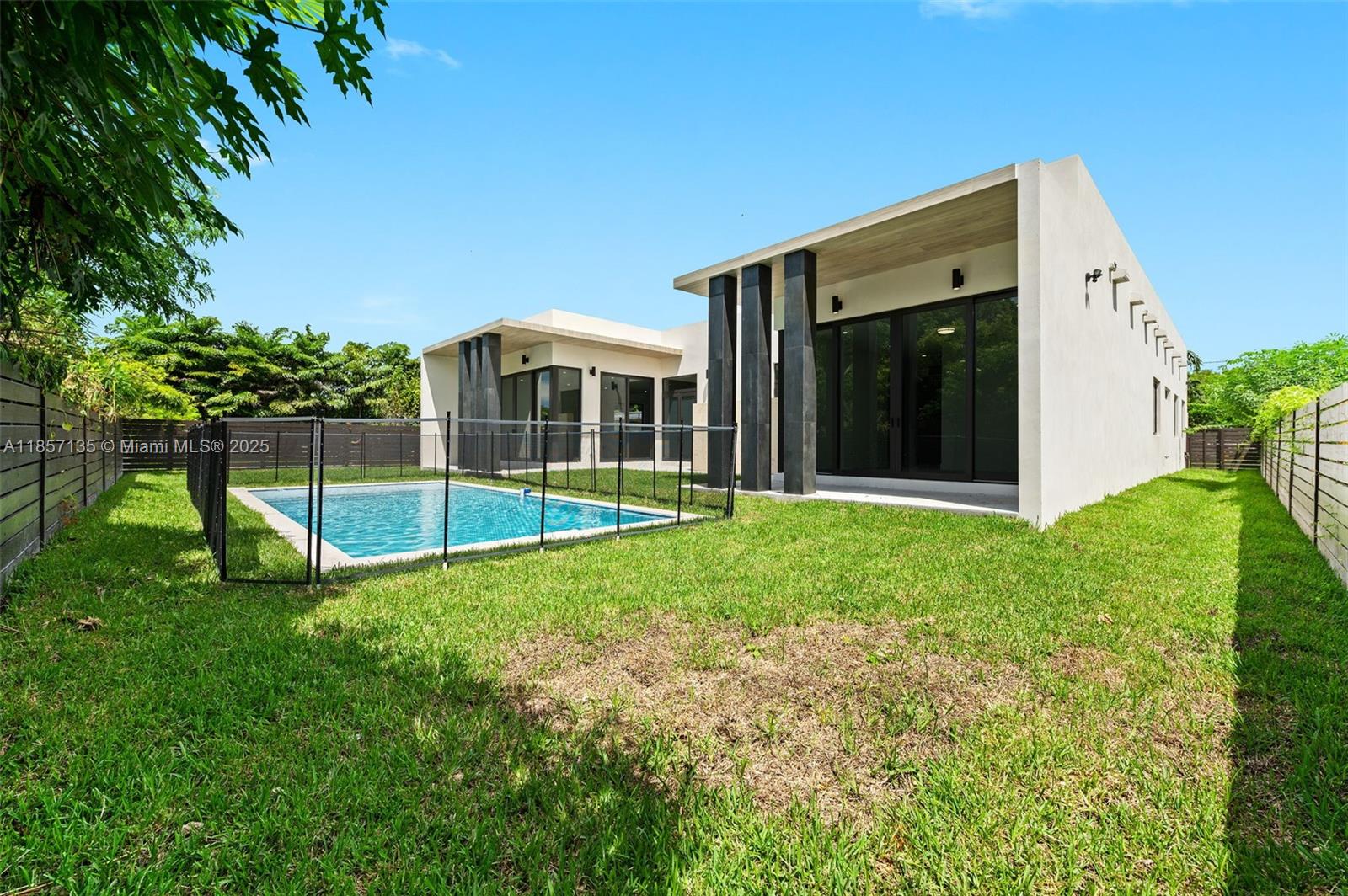 2940 SW 63rd Ave Miami, FL 33155 2940 SW 63rd Ave Miami, FL 33155