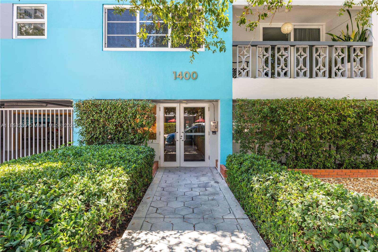 1400 Lincoln Rd #402