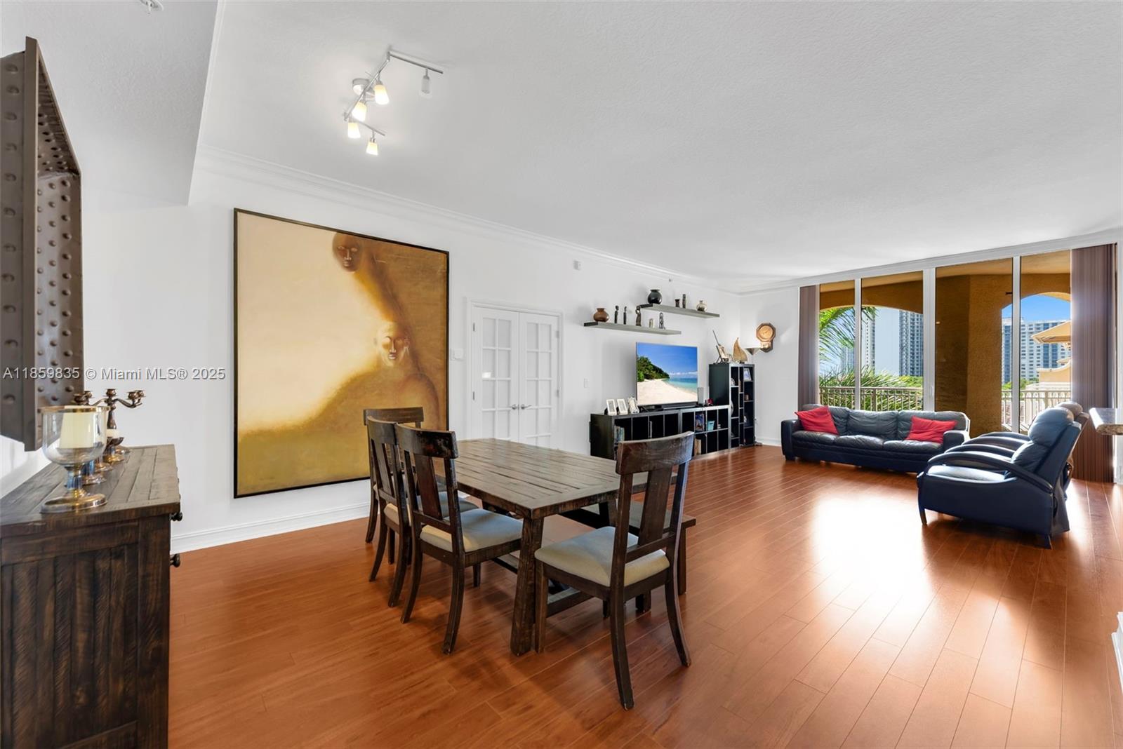 image Alaqua Condo3