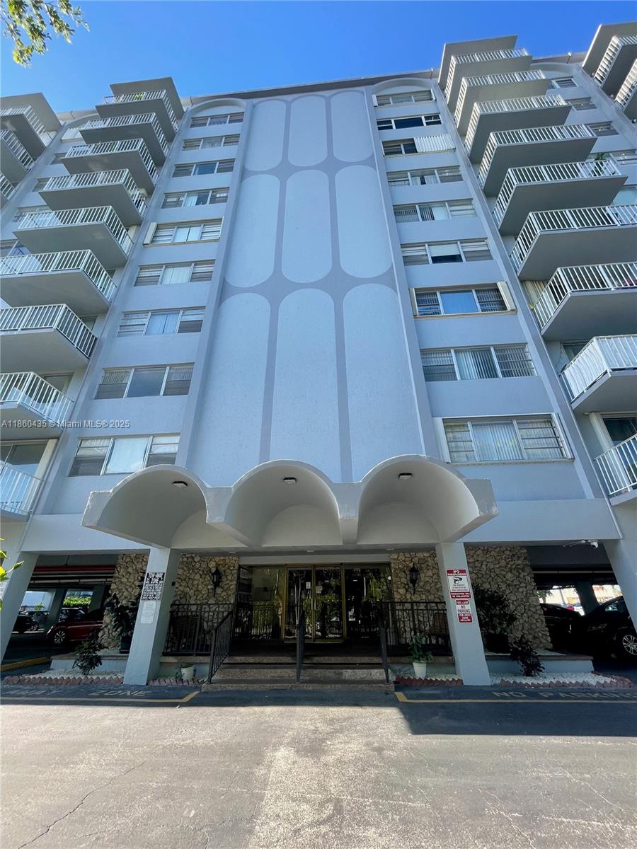 1470 NE 125th Ter #205