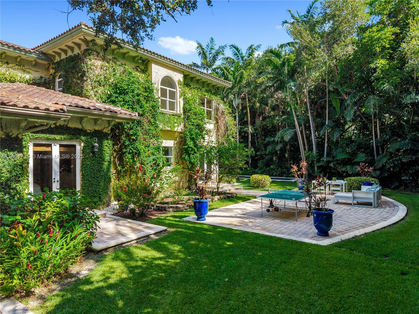 5100 SW 86th St Miami, FL 33143 5100 SW 86th St Miami, FL 33143