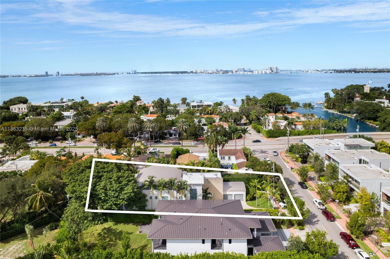 980 W 48th St Miami Beach, FL 33140