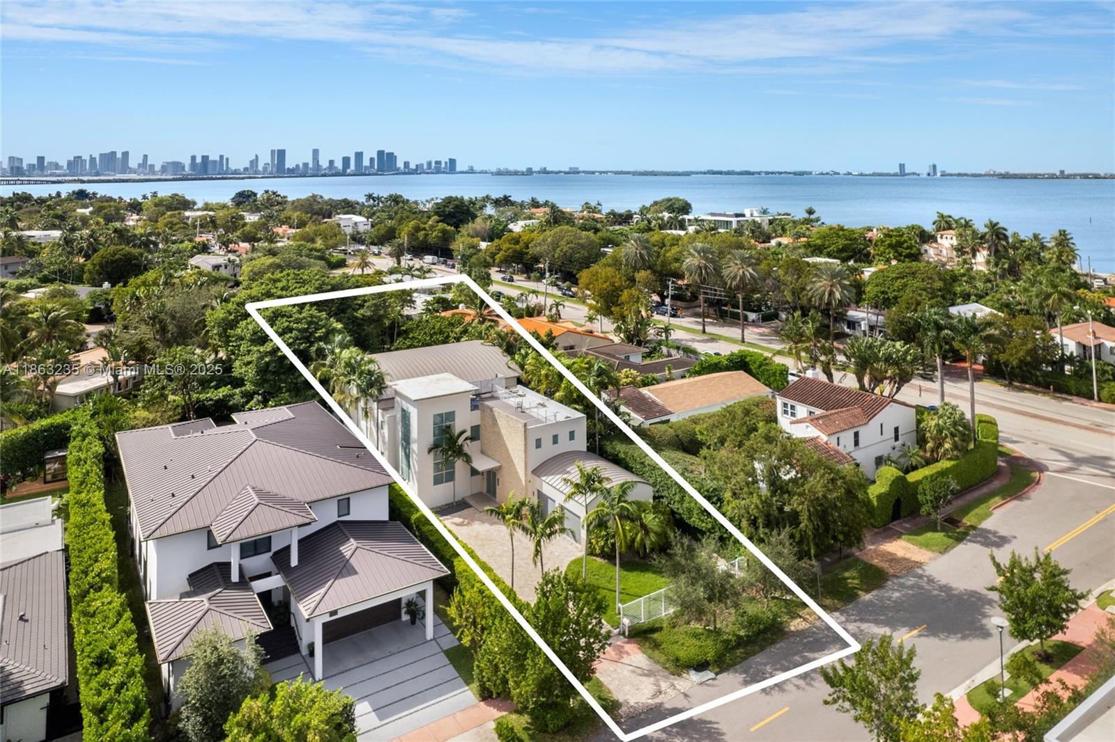 980 W 48th St Miami Beach, FL 33140