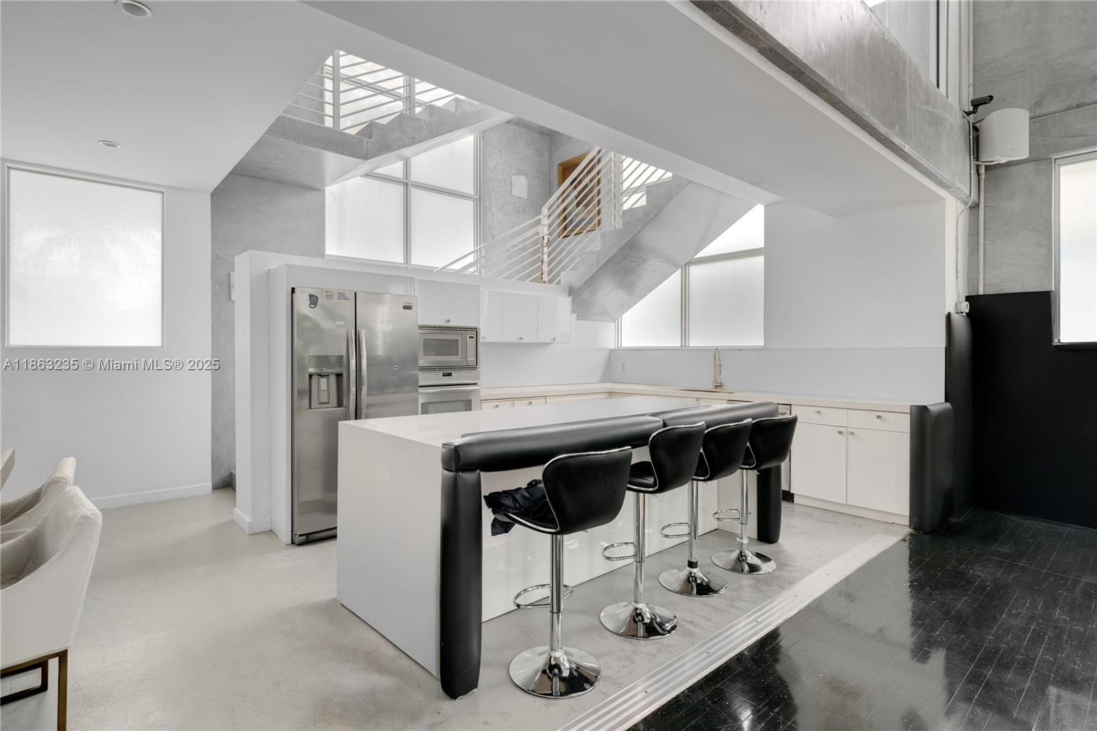 980 W 48th St Miami Beach, FL 33140