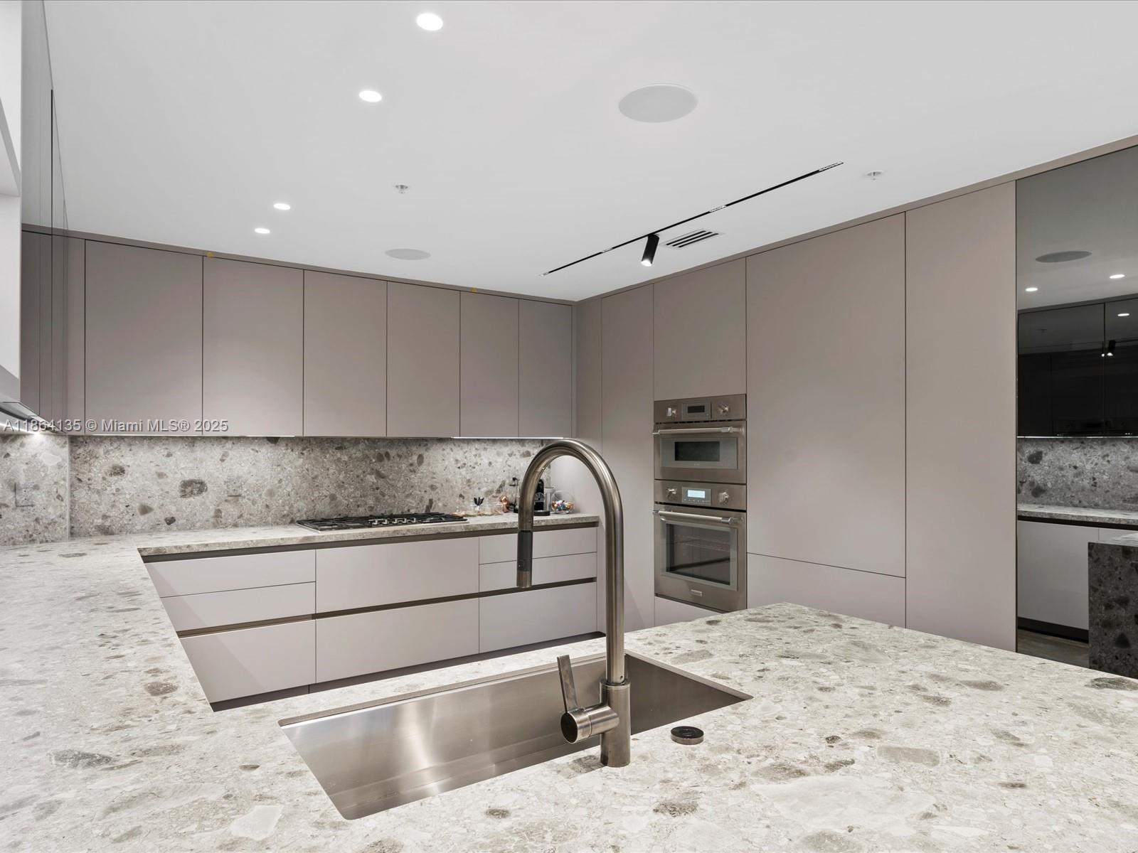 3501 N Ocean Dr #V5 Hollywood, FL 33019