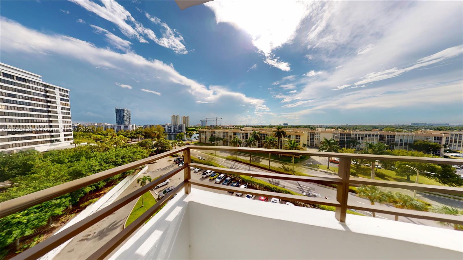 600 Three Iss Blvd #607
