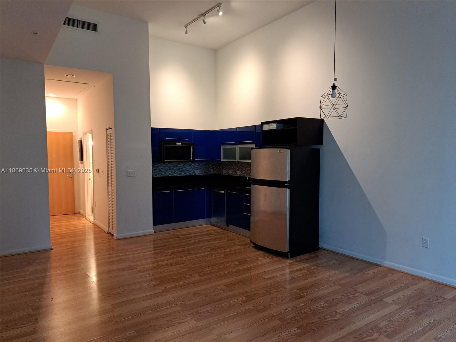 244 Biscayne Bl #245