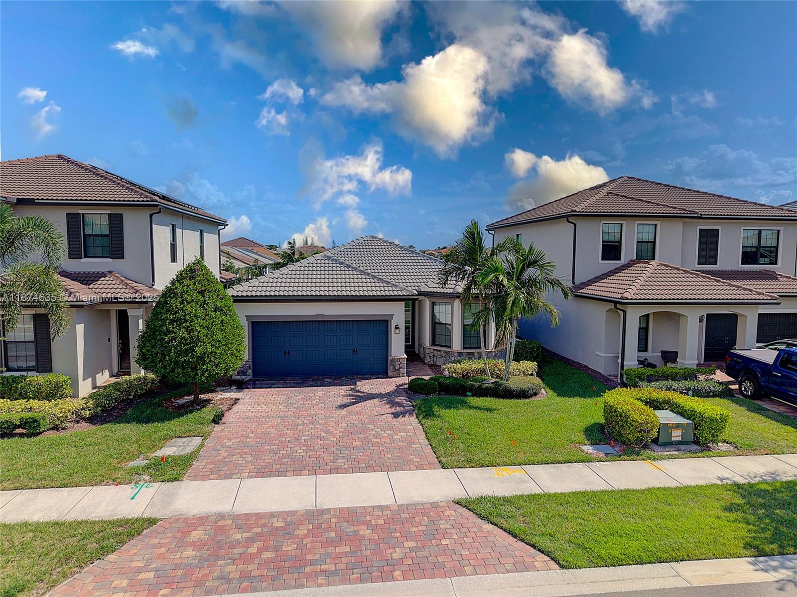8262 Cinch Way