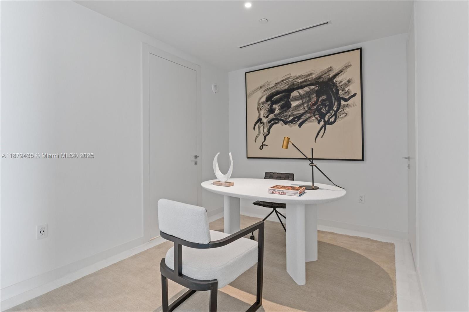 image Aston Martin Residences6