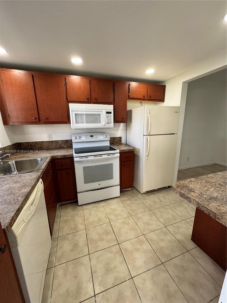 1701 NW 46th Ave #105