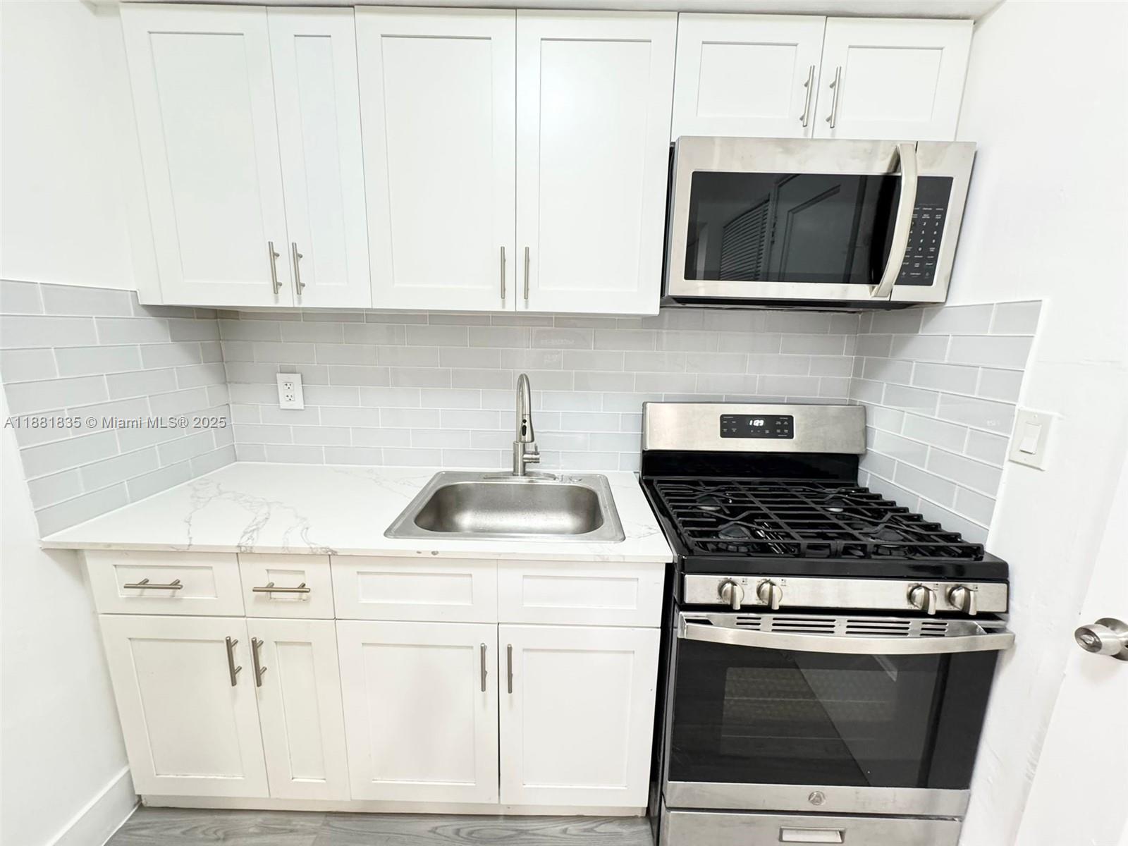 7435 Byron Ave #2