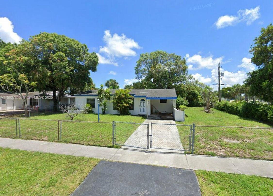 3750 NW 4th Ct